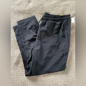 All in Motion Women’s Cropped Black Joggers